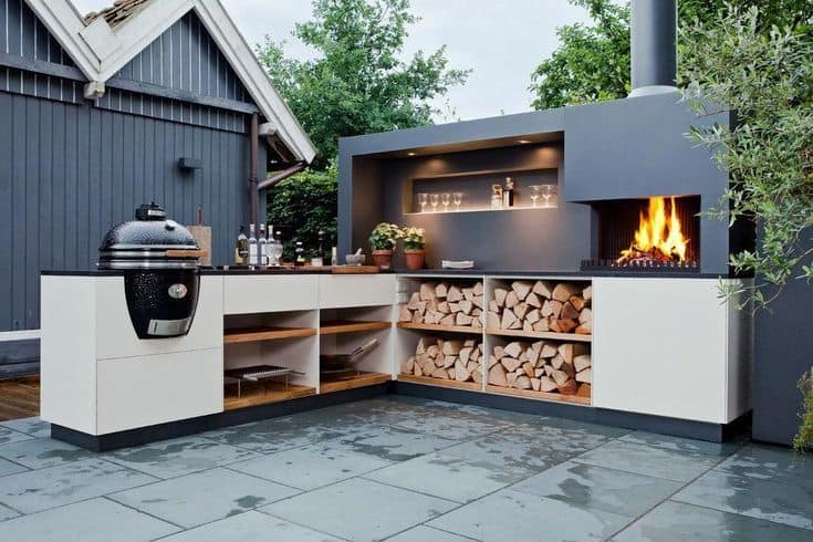 outdoor kitchen built-in smoker