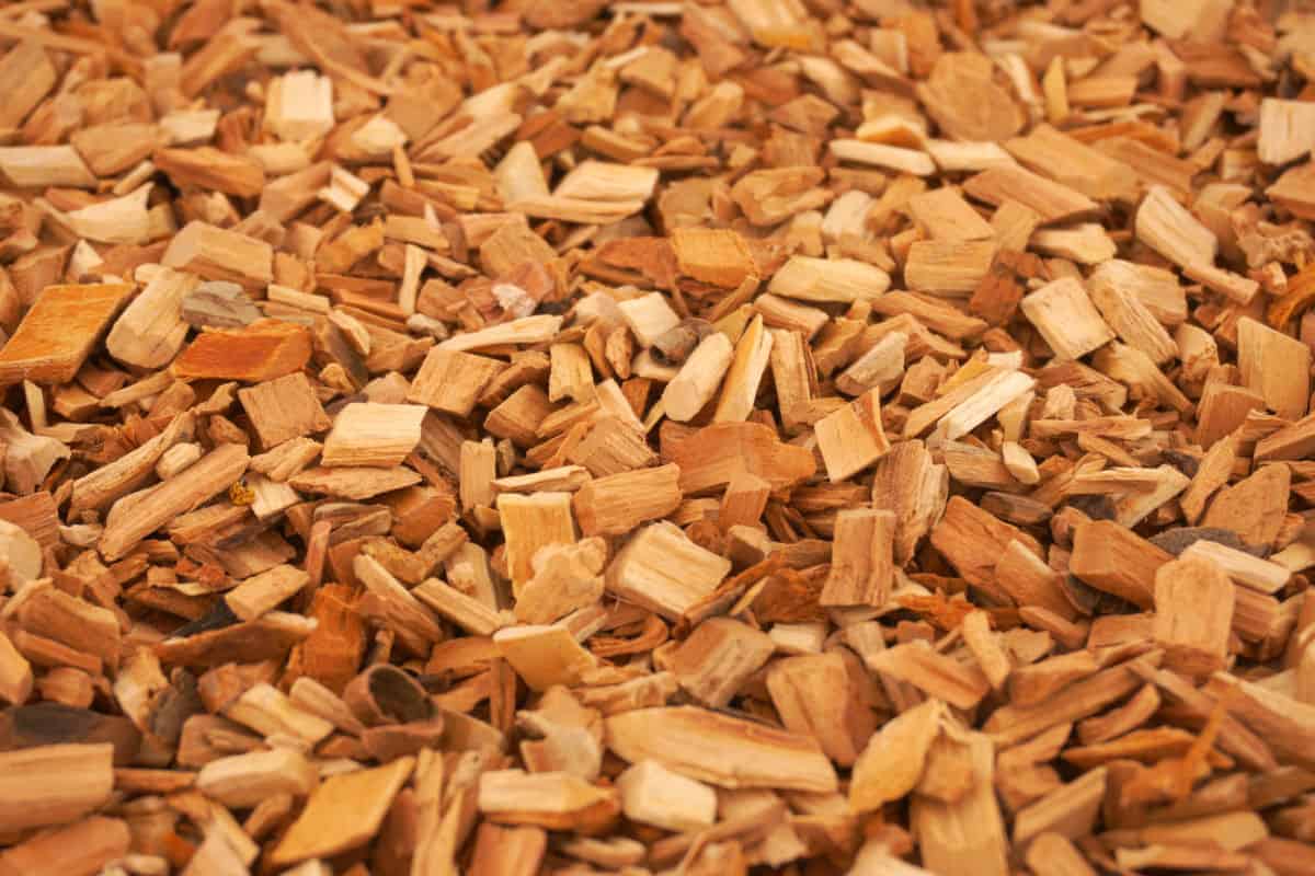 how to make wood chips for a smoker