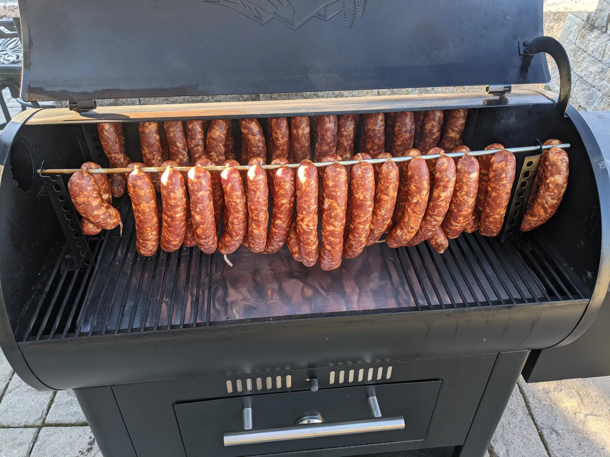 How to make smoked sausage in a smoker?