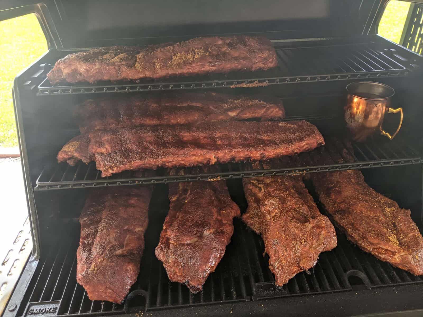 How to smoke ribs in a Masterbuilt electric smoker?